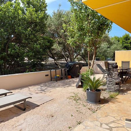 Spacious Apartment Close To The Sea In Kastel Luksic Kastela Luaran gambar