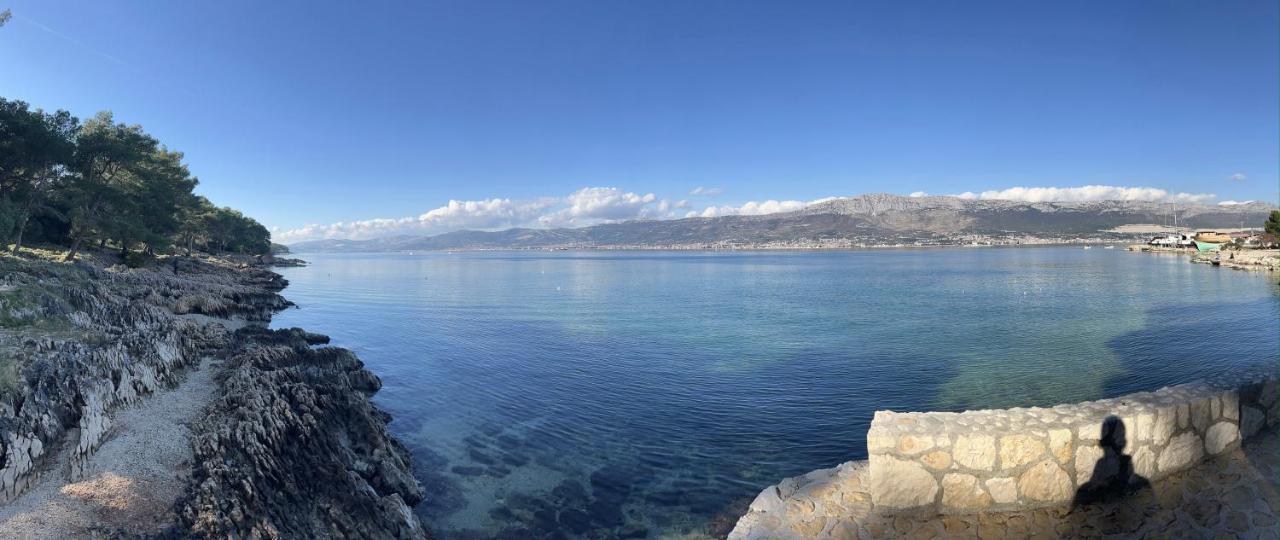 Spacious Apartment Close To The Sea In Kastel Luksic Kastela Luaran gambar